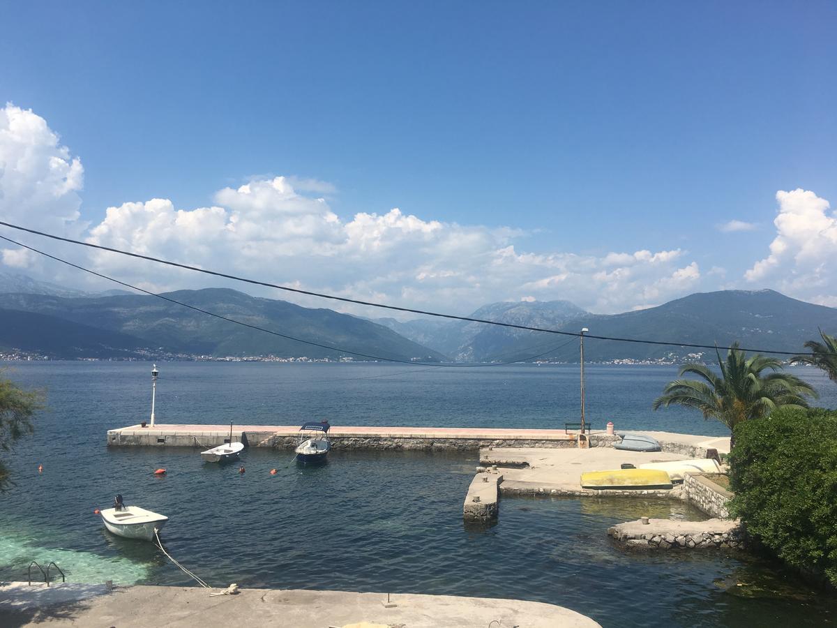 Studio Apartments Krasici Tivat Exterior photo
